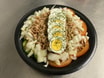 83 Gemischter Salat mit Thunfisch und gekochtem Ei